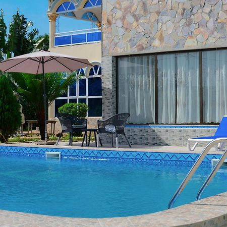 Hotel Ganiela Kpalime ภายนอก รูปภาพ