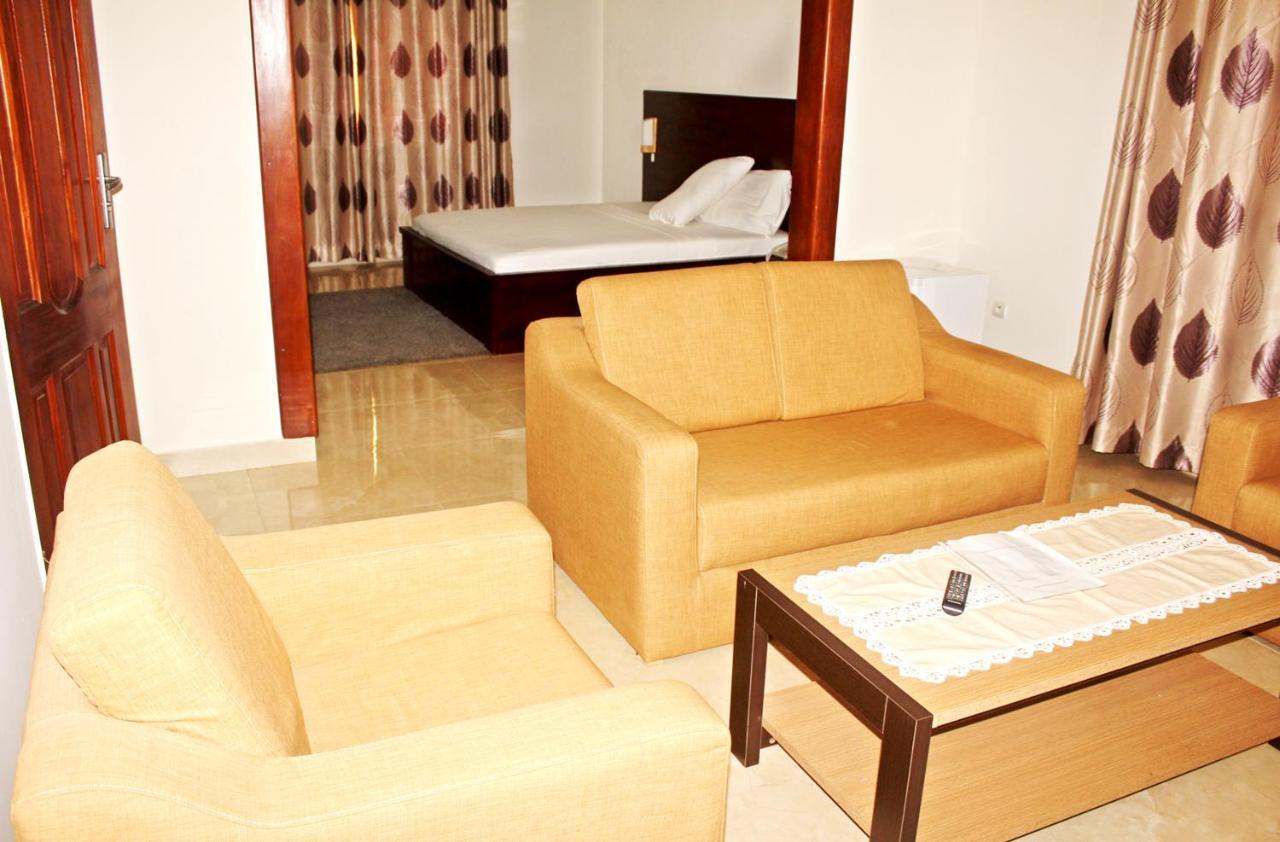 Hotel Ganiela Kpalime ภายนอก รูปภาพ