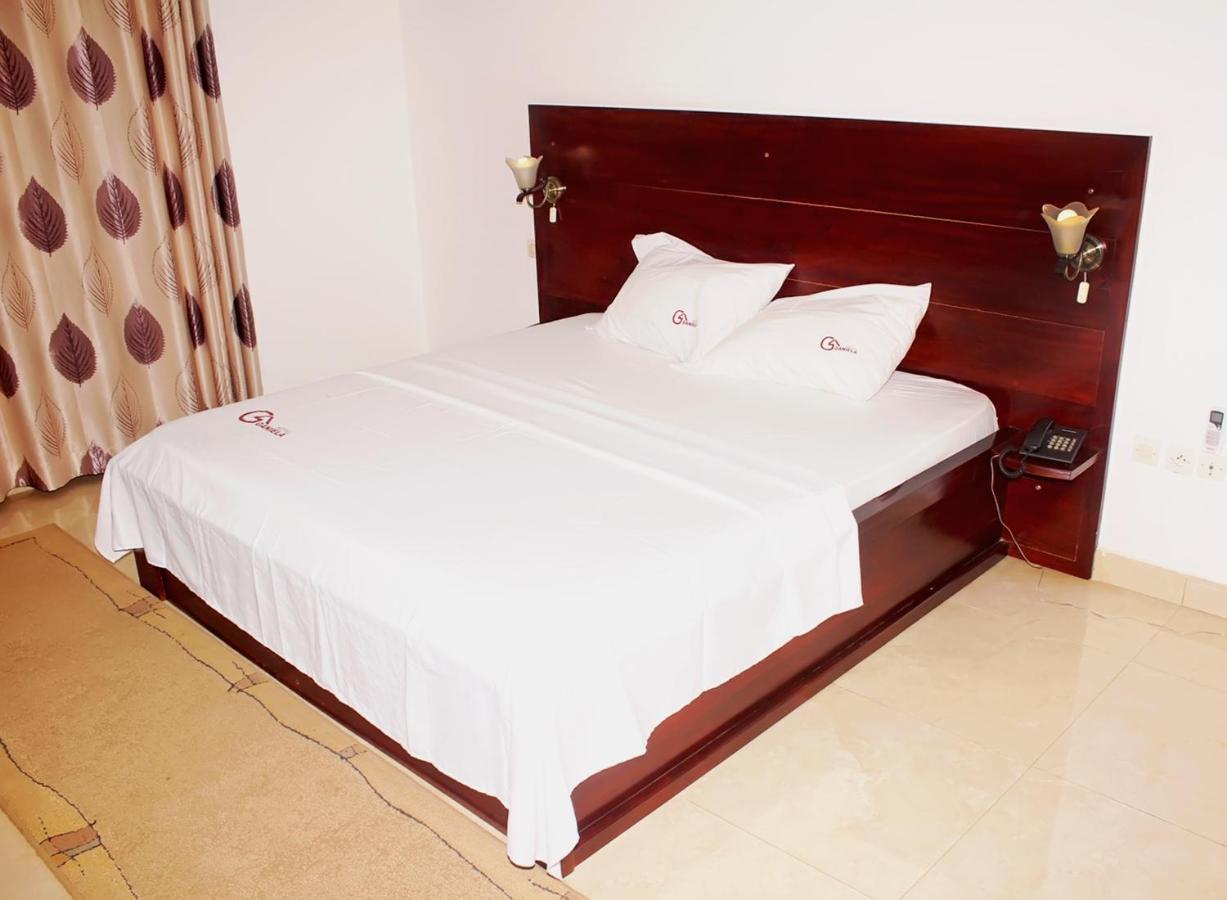 Hotel Ganiela Kpalime ภายนอก รูปภาพ